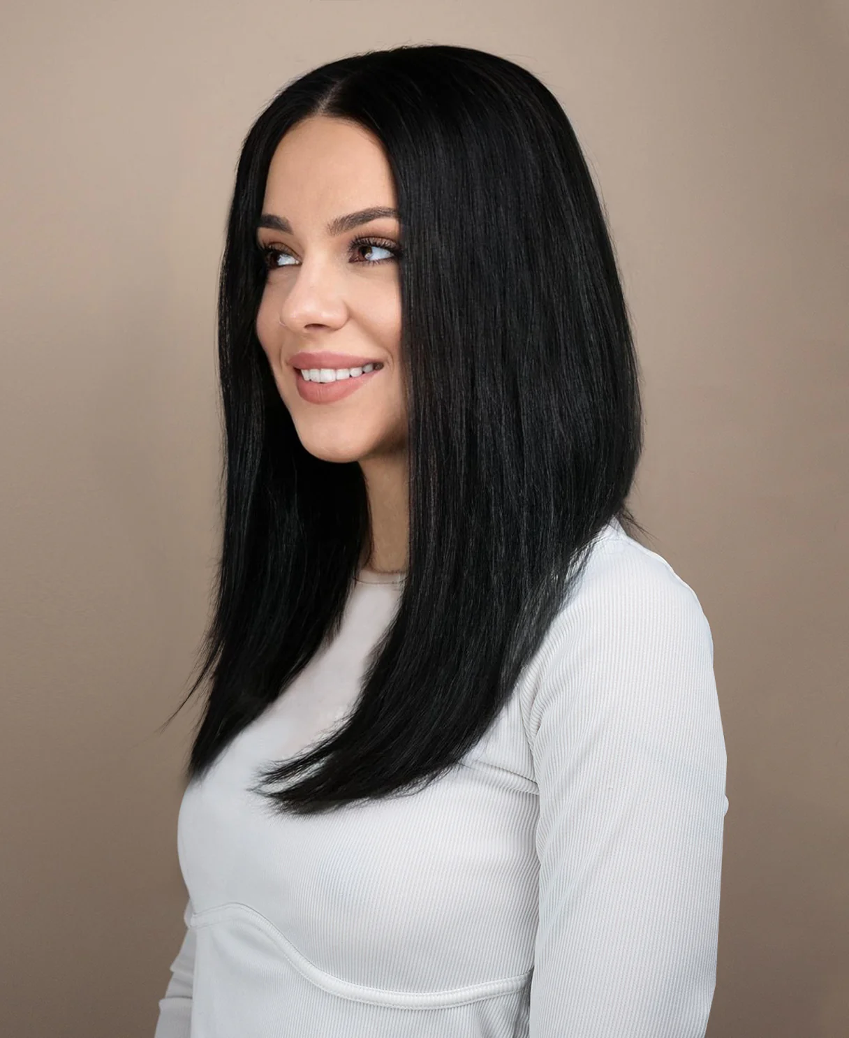 5x5 lace front blunt cut wig - 14" natural black. - Image 3