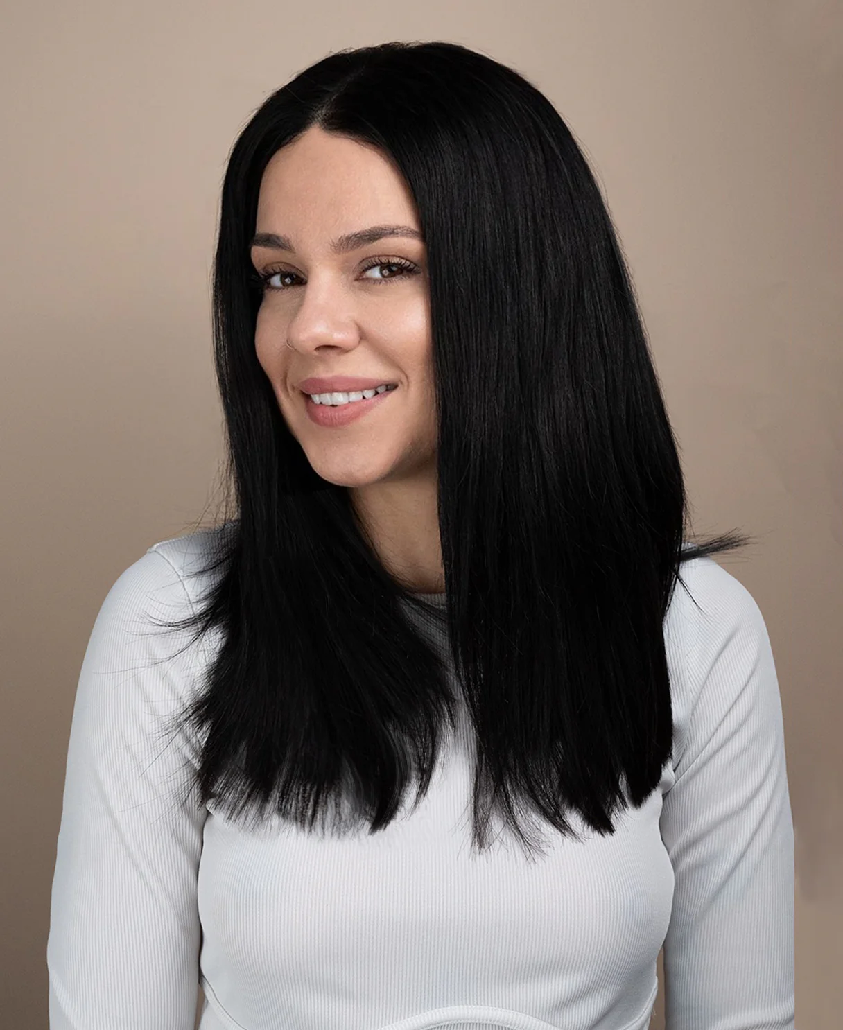 5x5 lace front blunt cut wig - 14" natural black. - Image 4