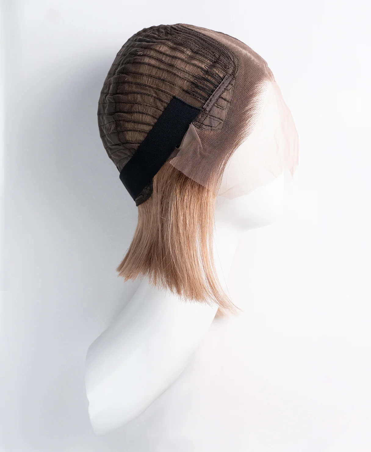 bob human wig - 10” rooted ash blonde. - Image 4