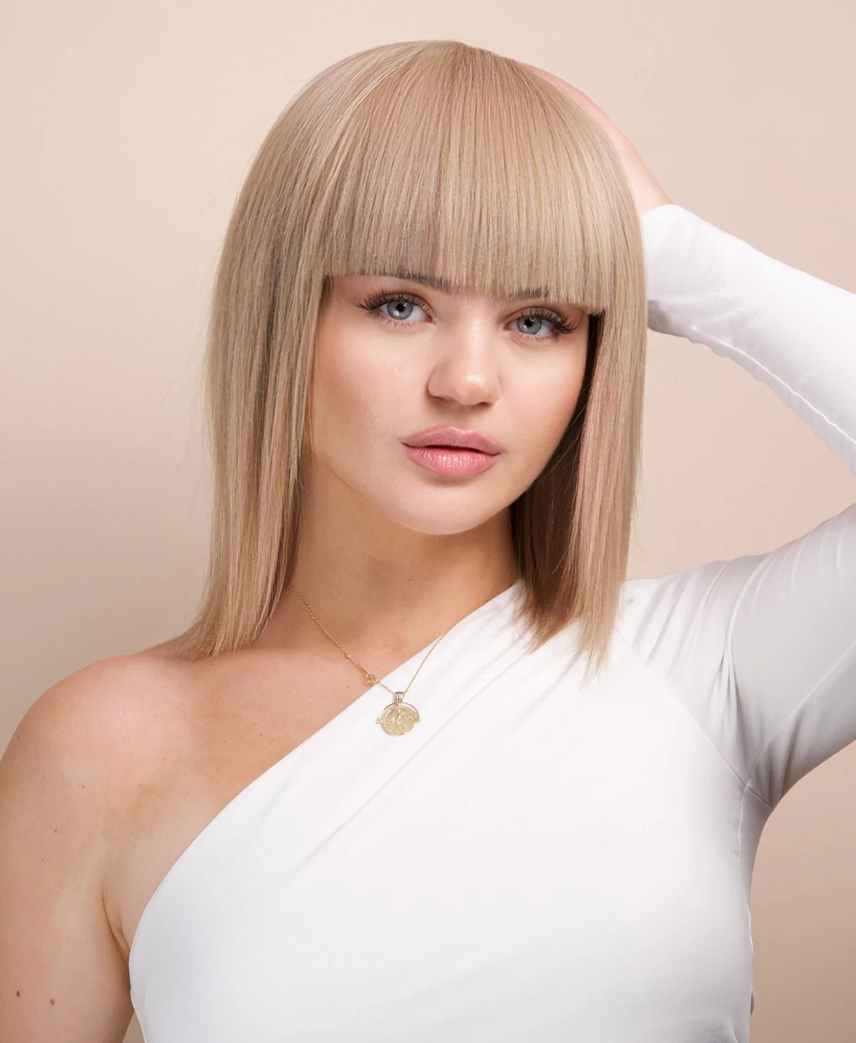 bob wig with fringe - 10" ash blonde. - Image 4