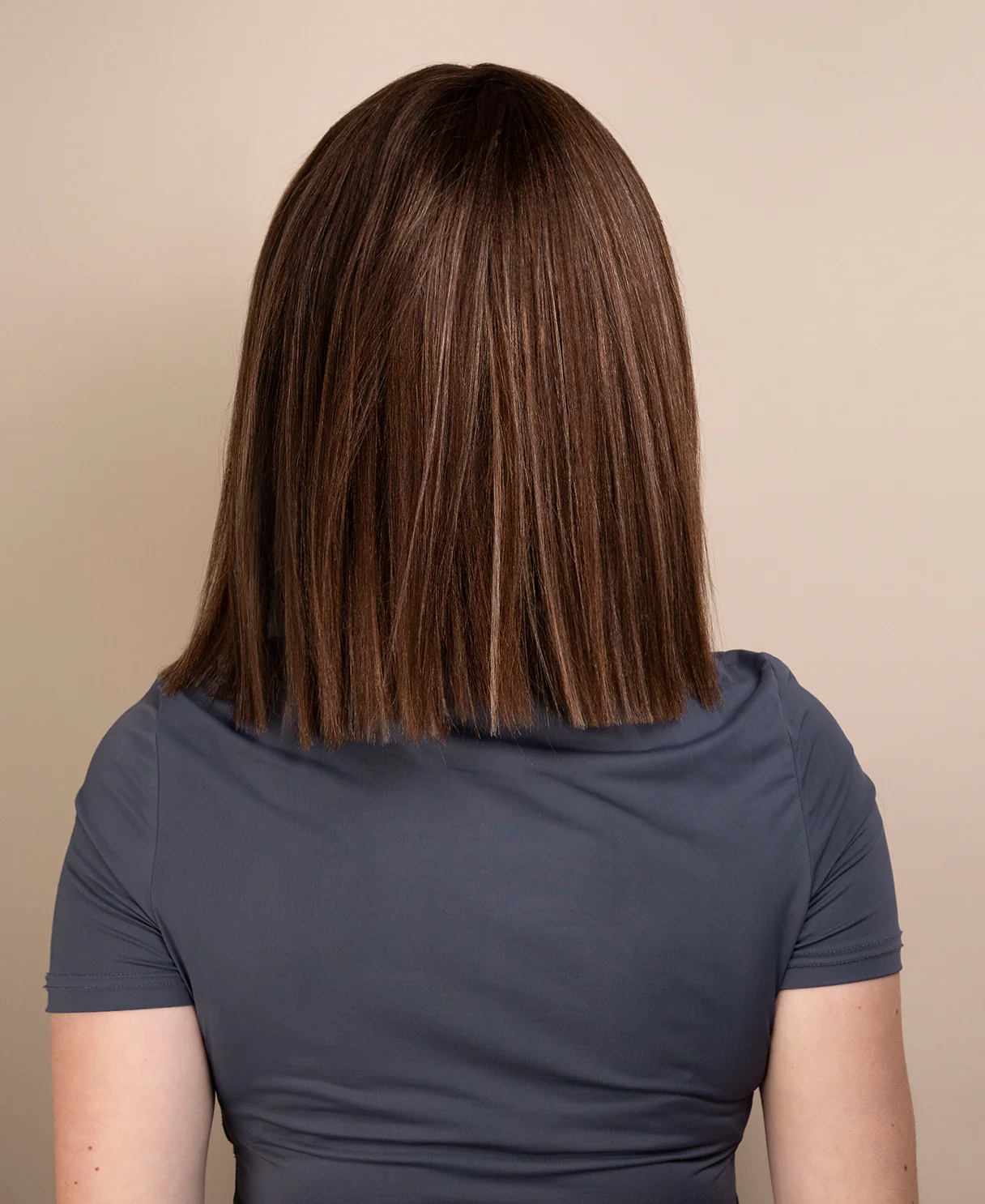 bob wig with fringe - 12" highlighted ash brown. - Image 2