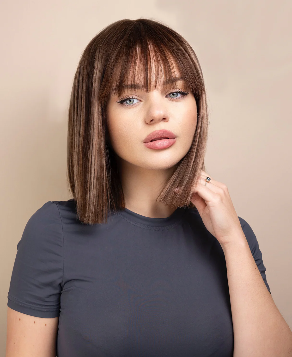 bob wig with fringe - 12" highlighted ash brown. - Image 3