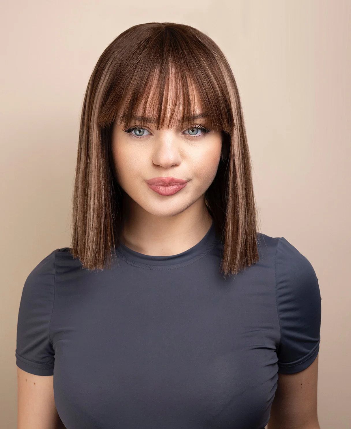 bob wig with fringe - 12" highlighted ash brown. - Image 4