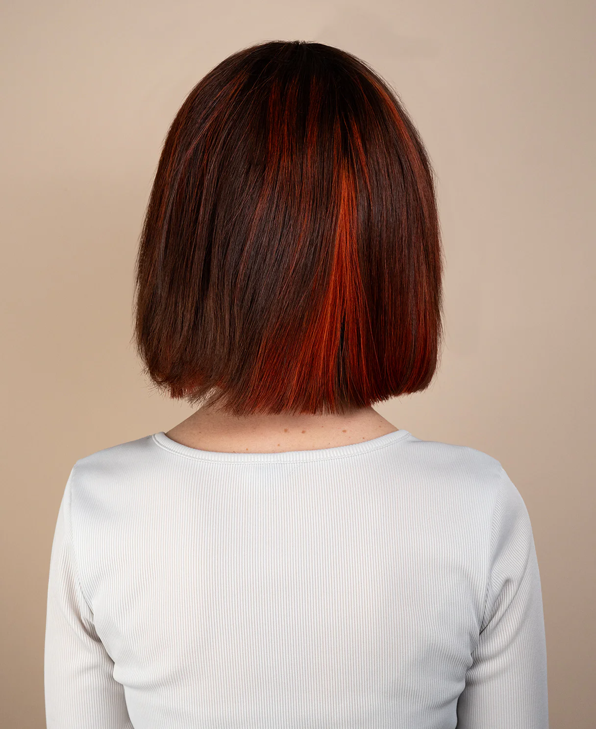 bob with fringe human wig - 8" red highlights. - Image 2