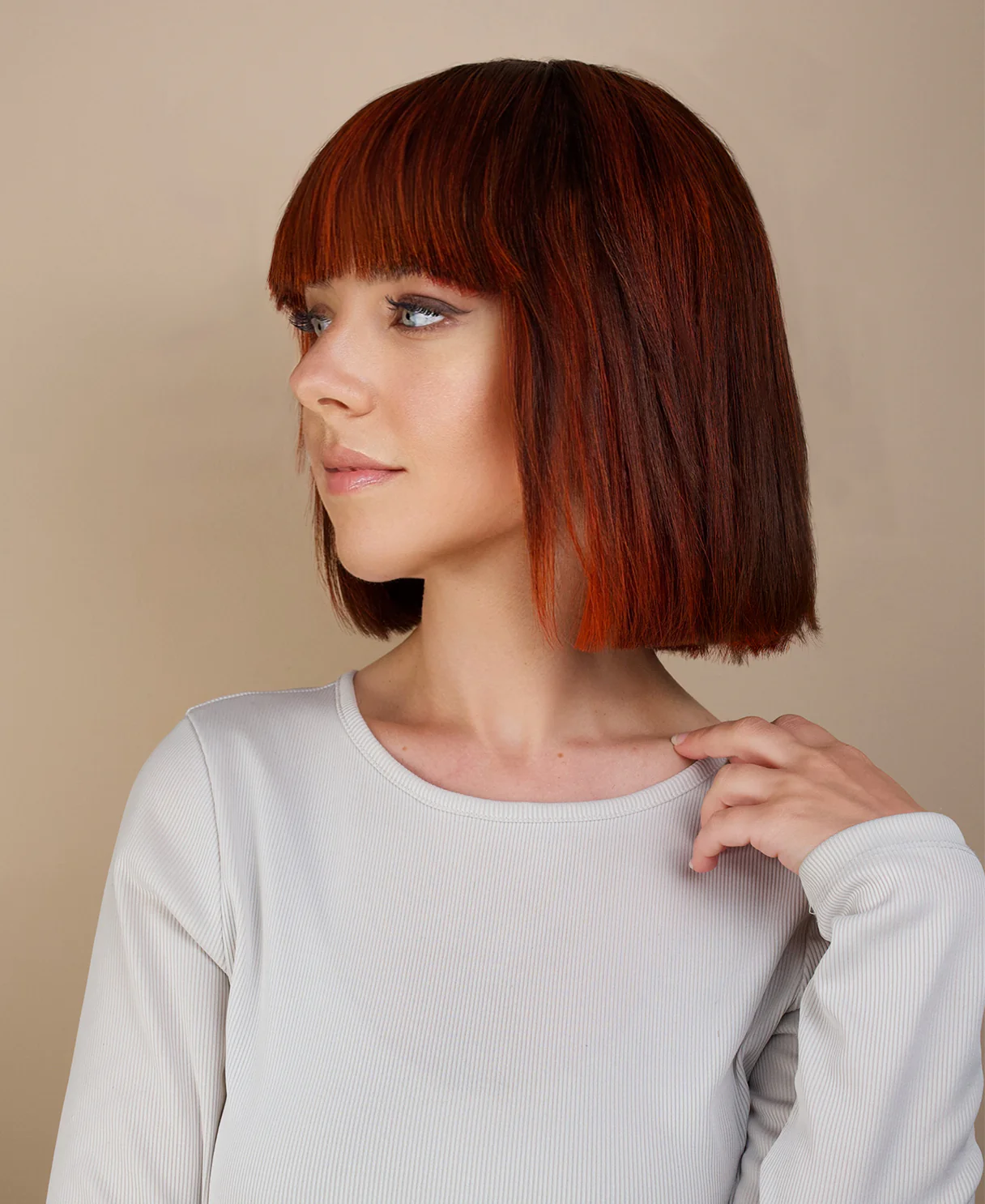 bob with fringe human wig - 8" red highlights. - Image 3