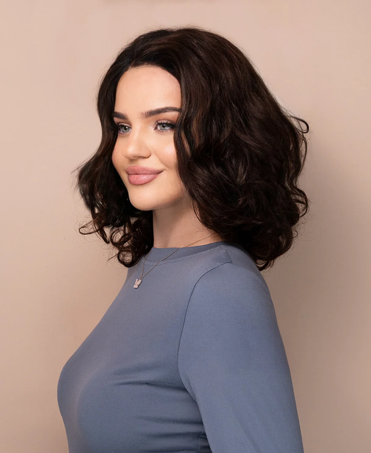 bouncy curls human wig - 12" rooted brown. - Image 4