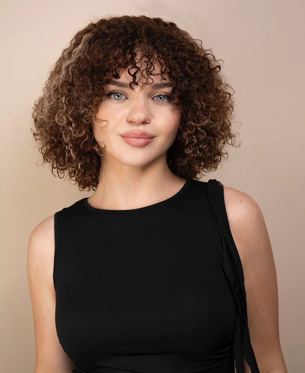 curly human hair wig with bangs - 10" brown balayage. - Image 5