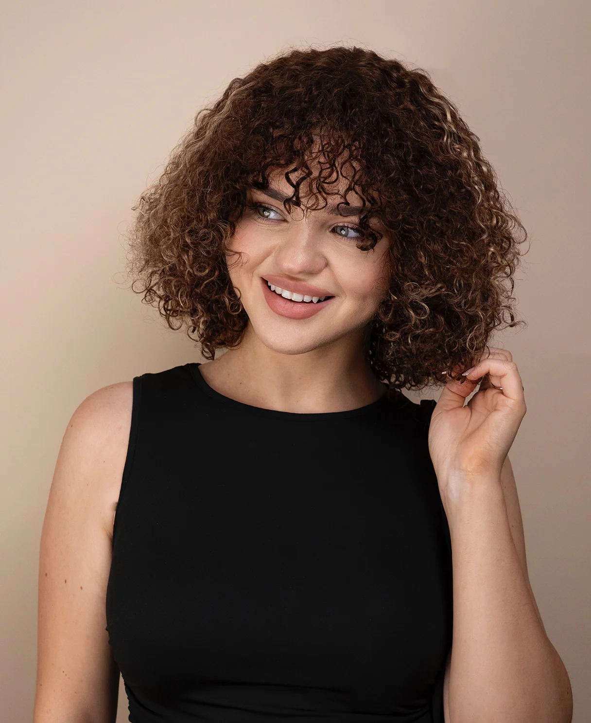 curly human hair wig with bangs - 10" brown balayage. - Image 6