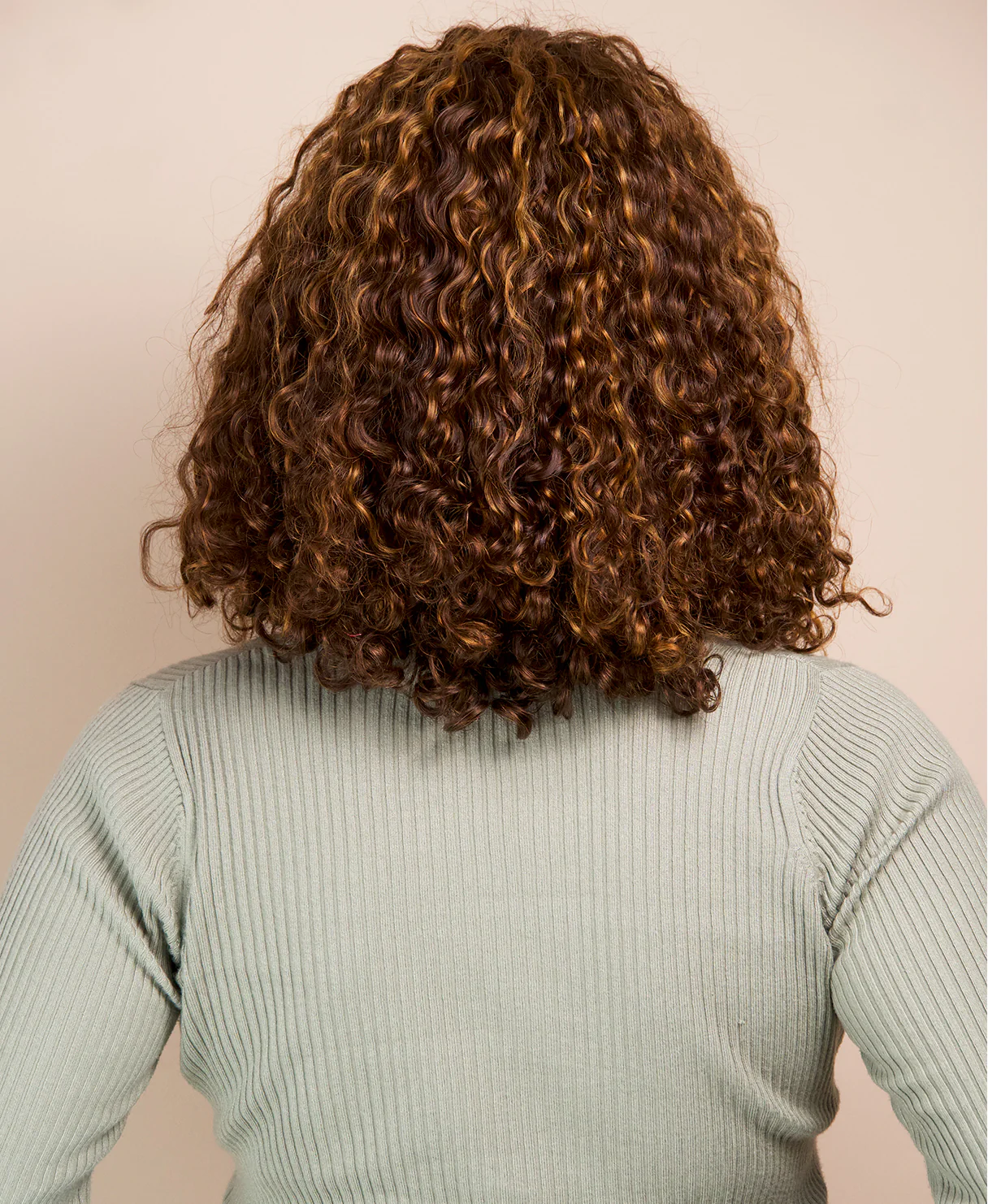 curly human wig - 12” caramel balayage. - Image 3