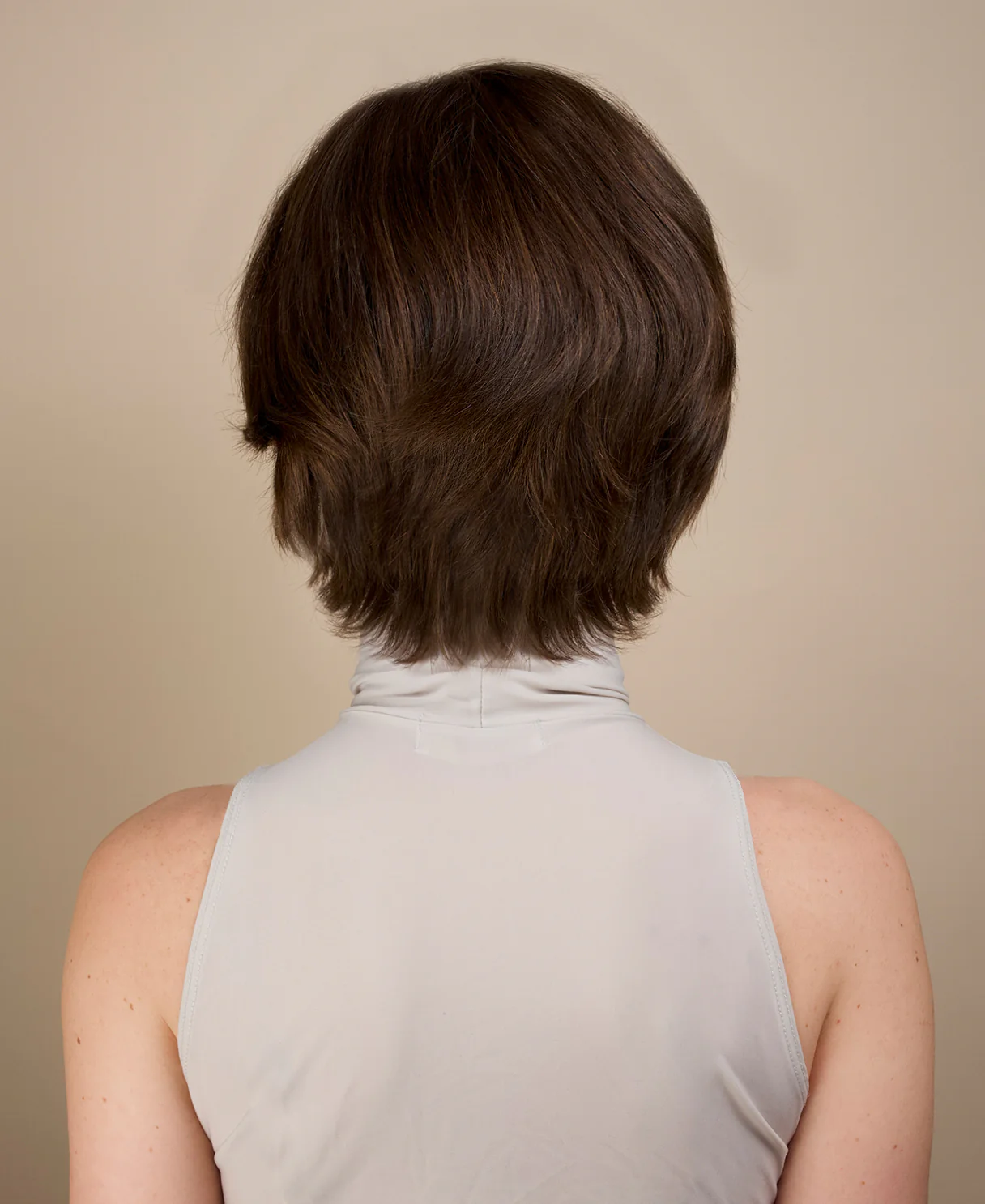 european virgin hair wig - 6" medium brown. - Image 4