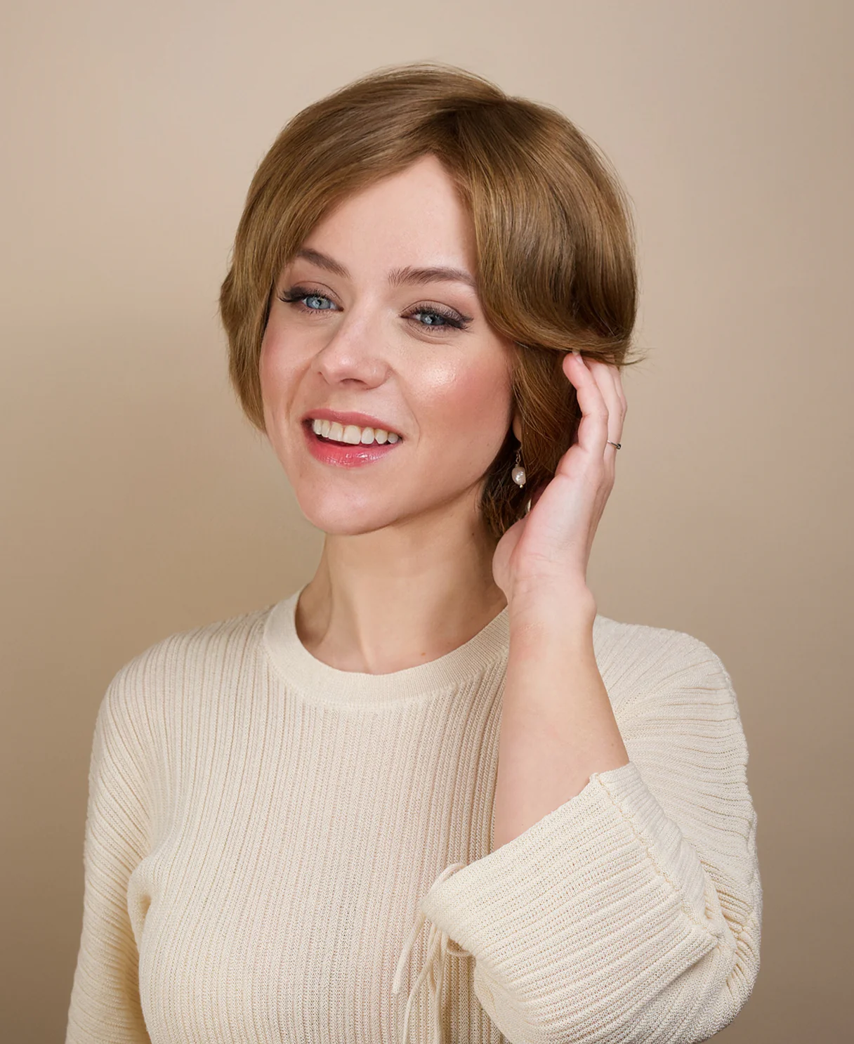 european virgin hair wig - 6" warm blonde. - Image 3