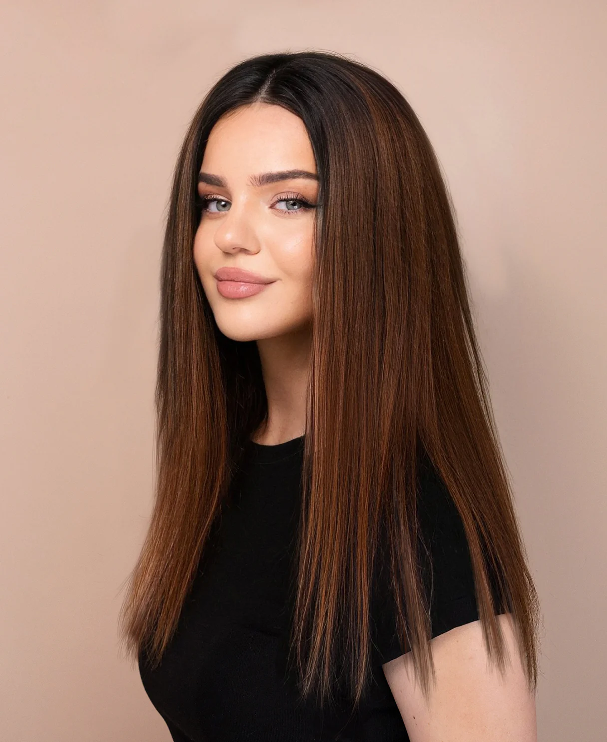 lace front human wig - 18" rooted brown. - Image 3