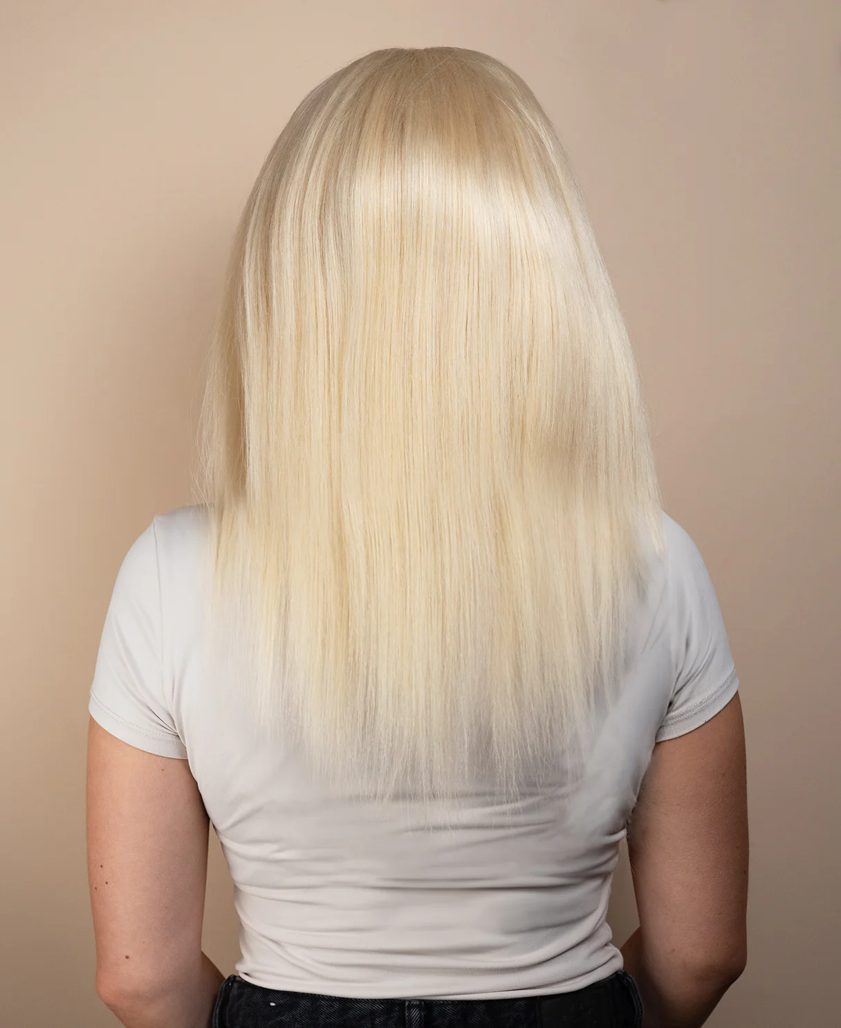 full lace human wig - 14" platinum blonde. - Image 2