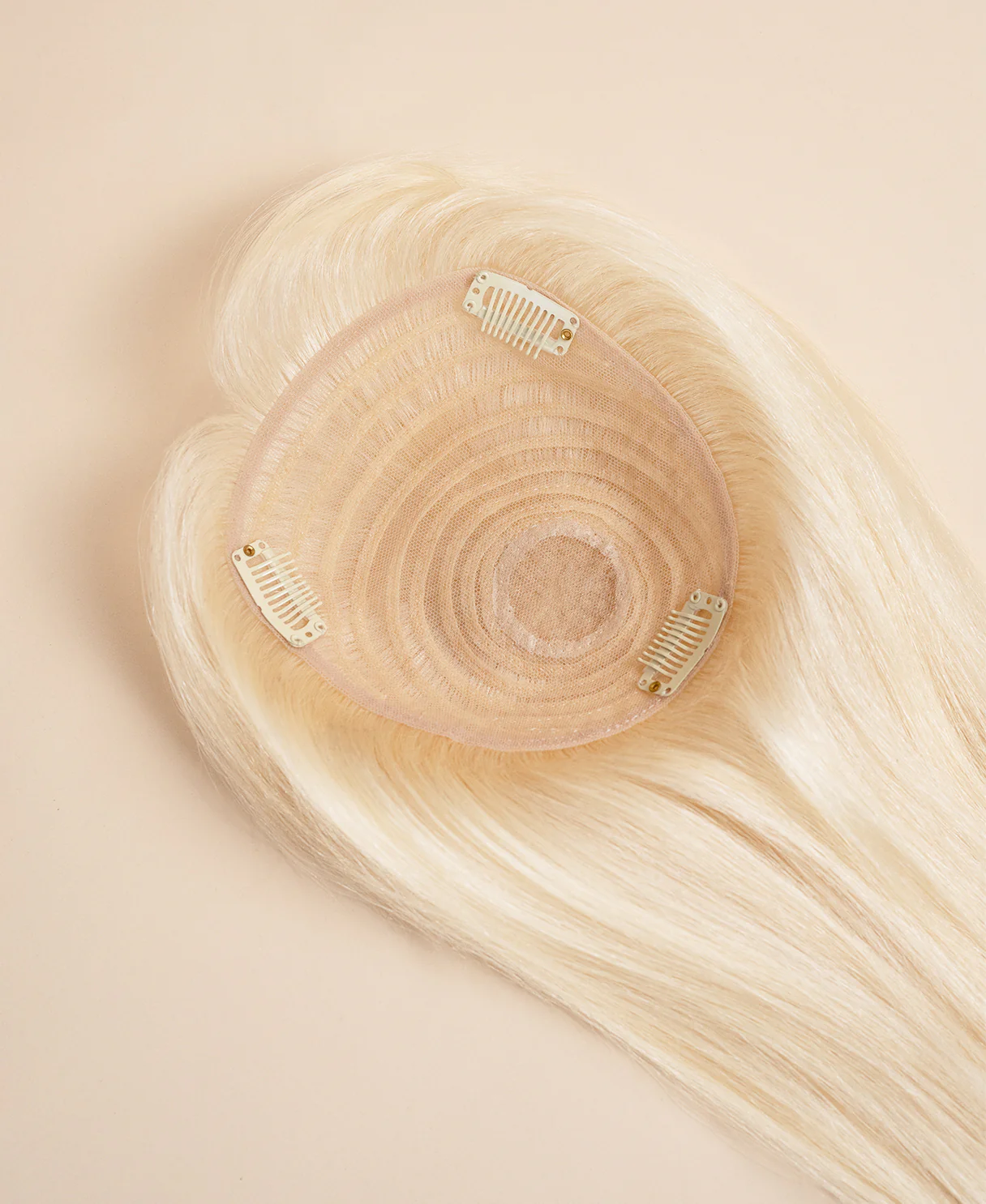 hair topper with bangs 12" platinum blonde. - Image 4