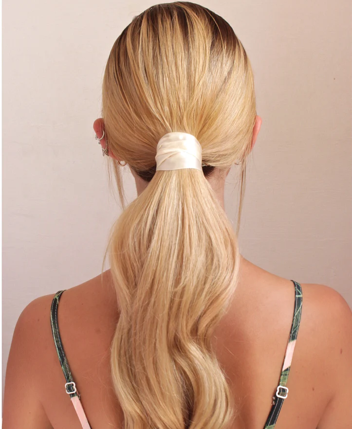 ponytail - honey blonde. - Image 8