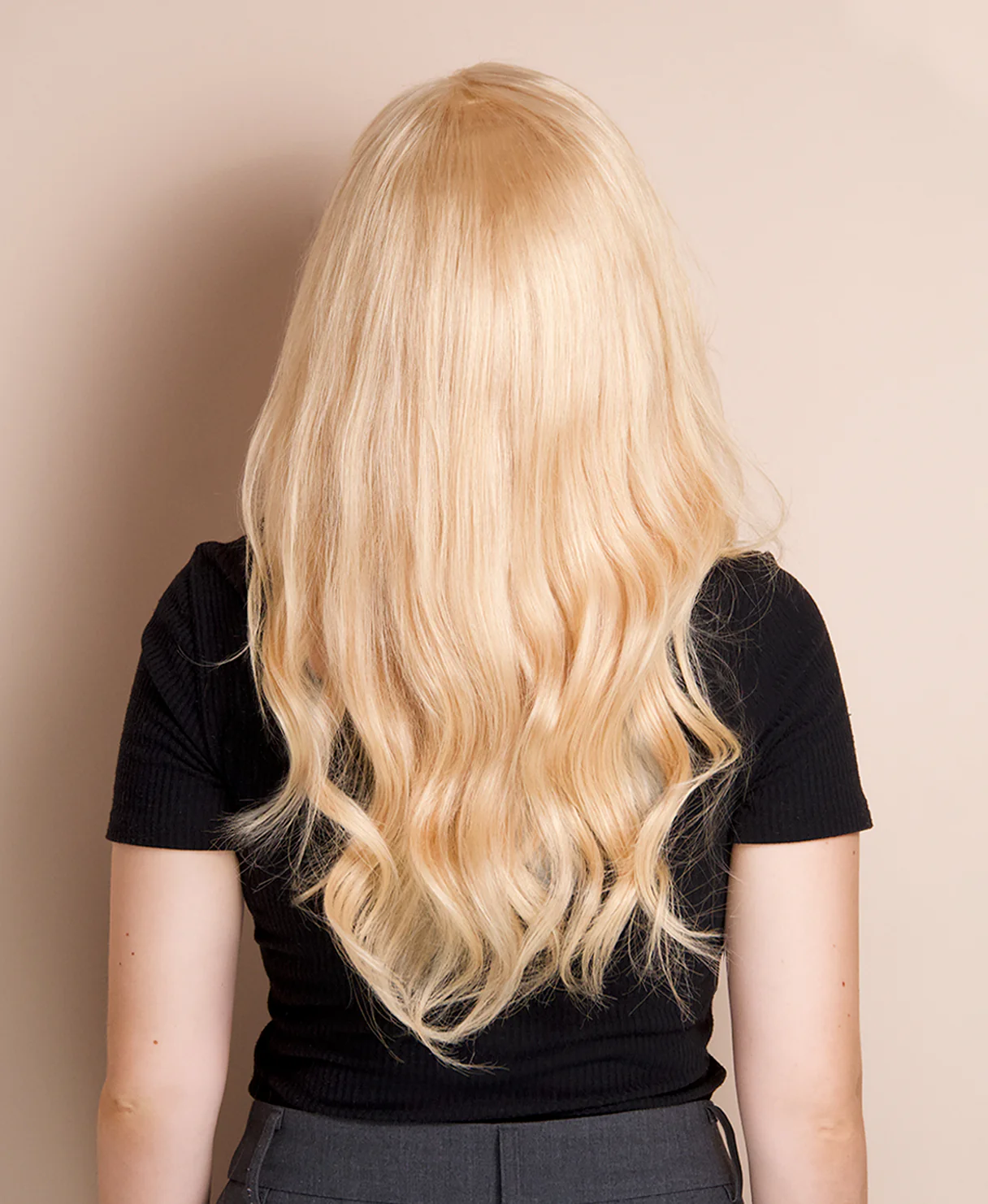lace front human wig - 18" honey blonde. - Image 2