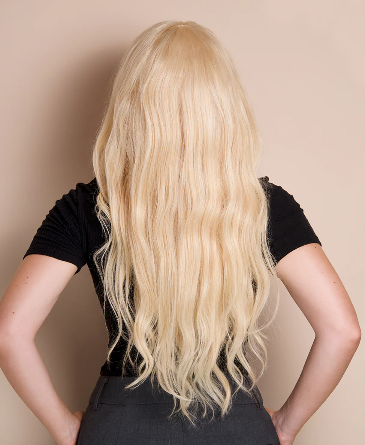 lace front  human wig - 20" platinum blonde. - Image 8