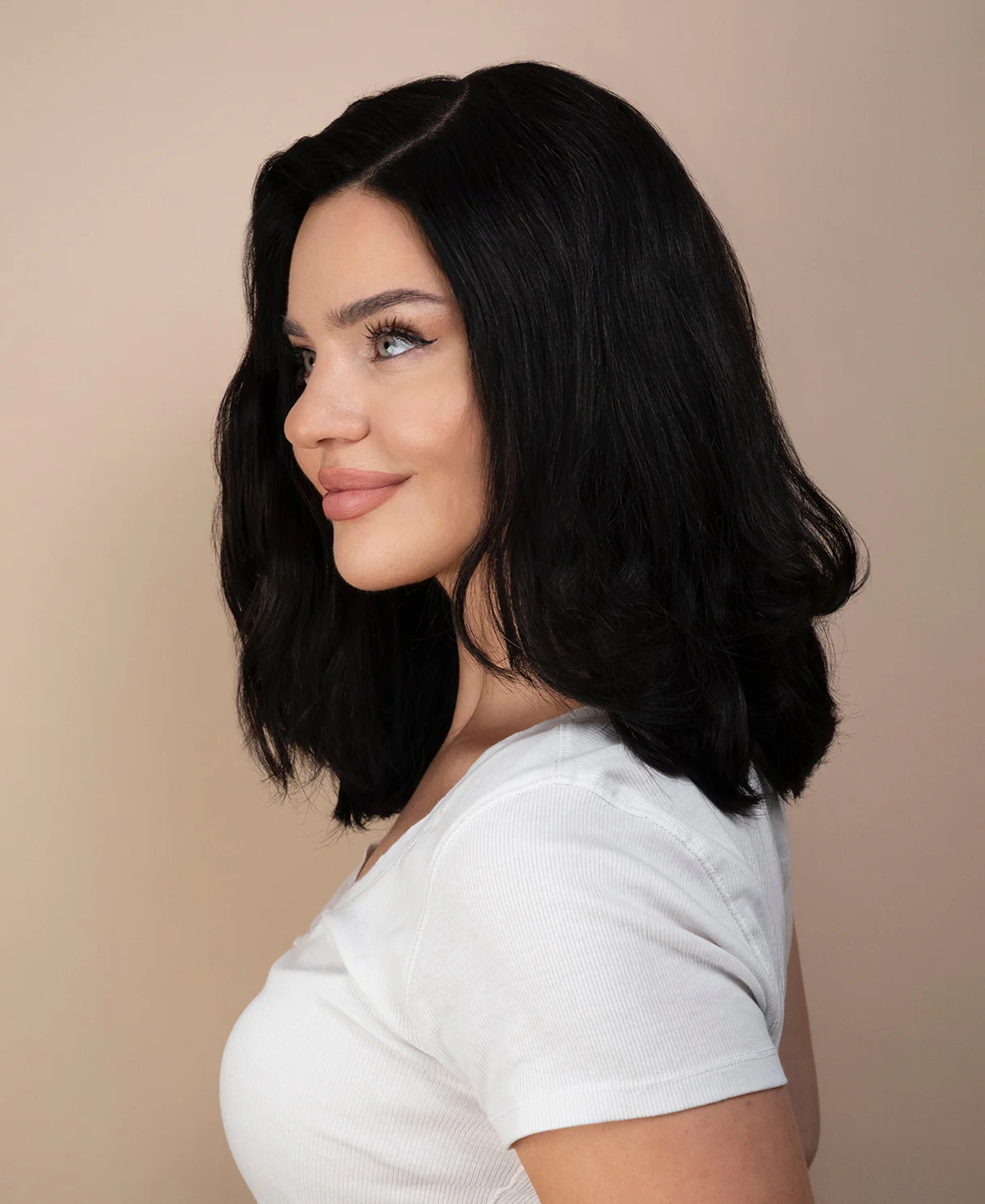 lace front human wig with side part - 14" natural black. - Image 6