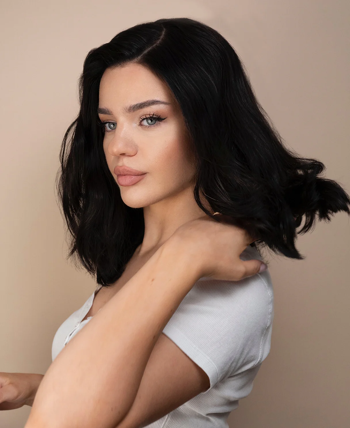 lace front human wig with side part - 14" natural black. - Image 7