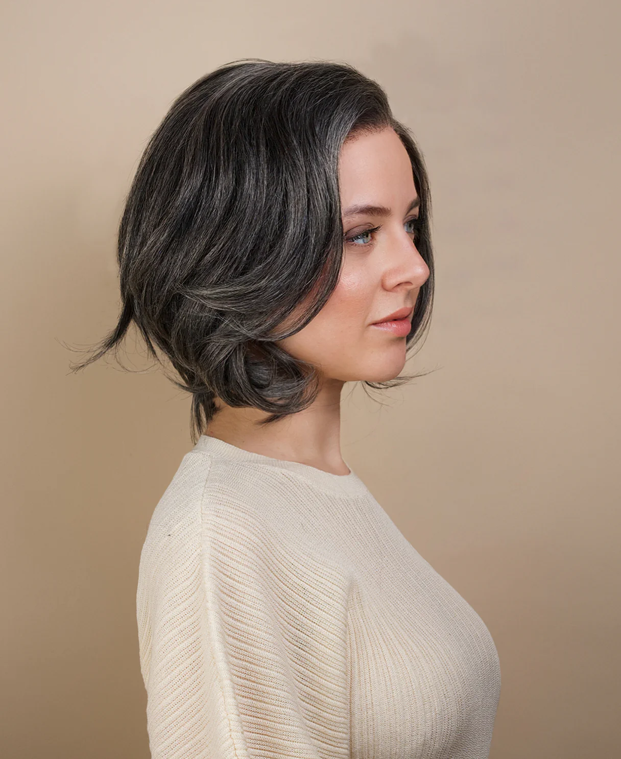 long bob with side part human wig - 10" salt and pepper. - Image 4
