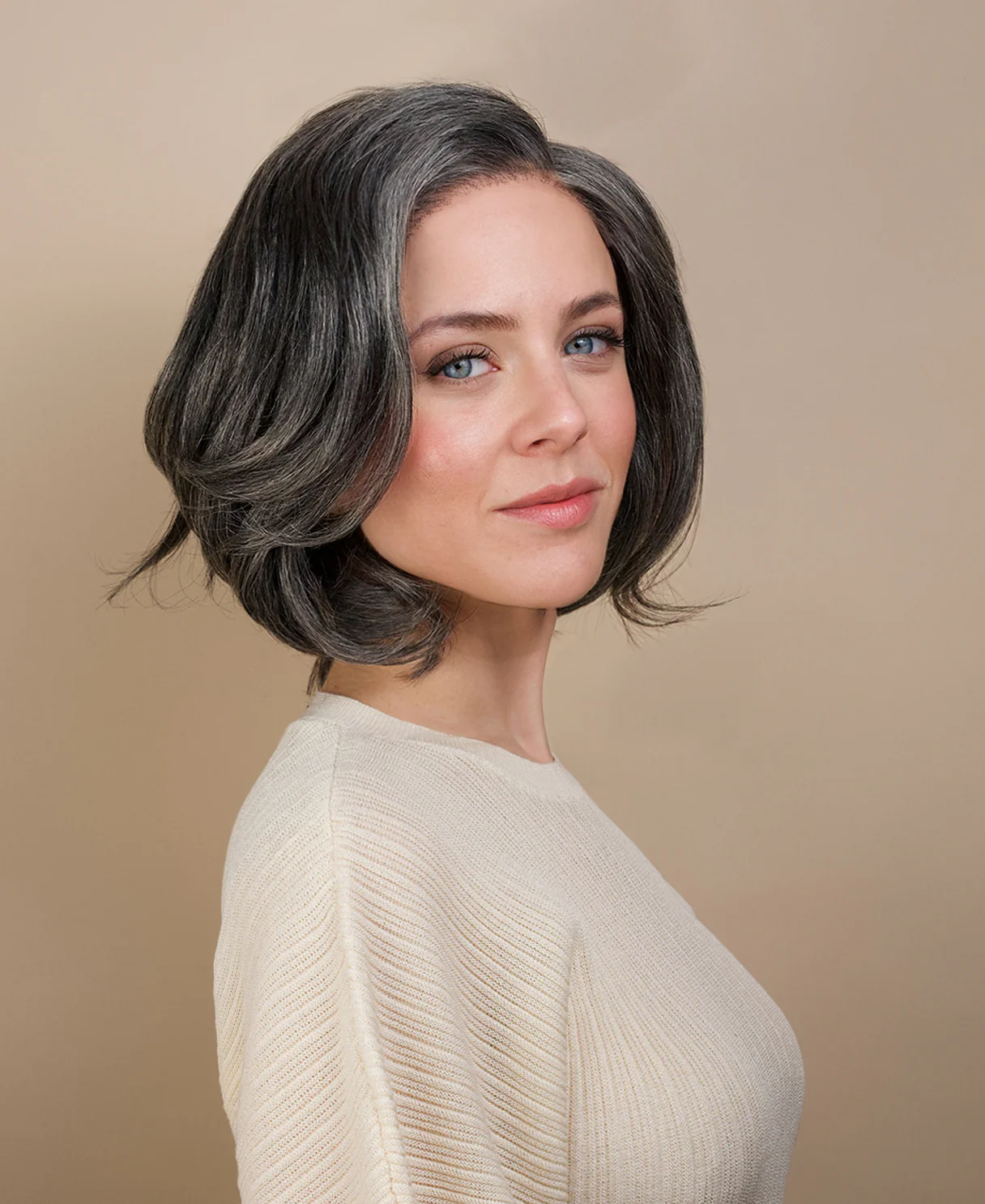 long bob with side part human wig - 10" salt and pepper. - Image 5