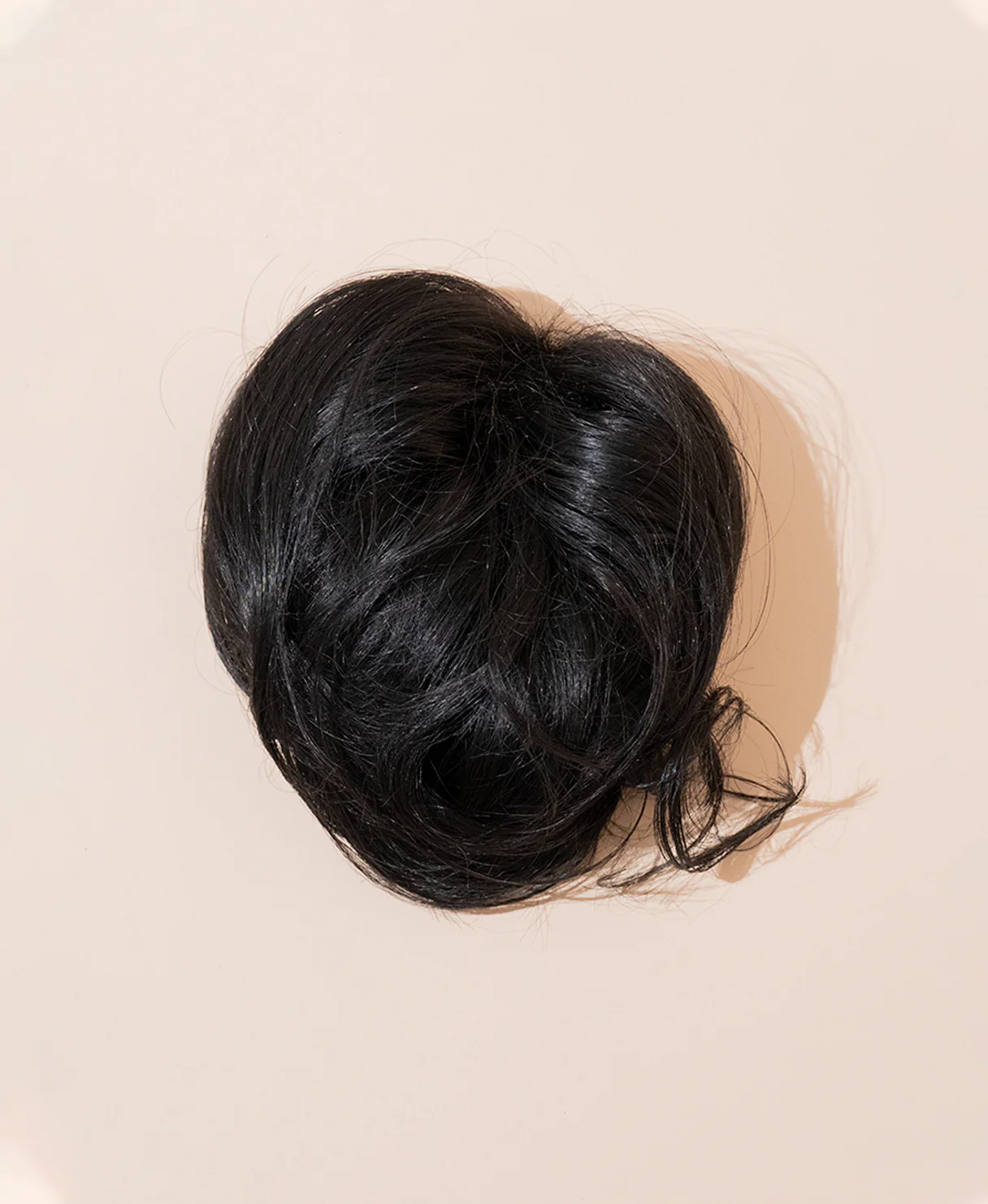 vegan fiber messy bun - natural black. - Image 2