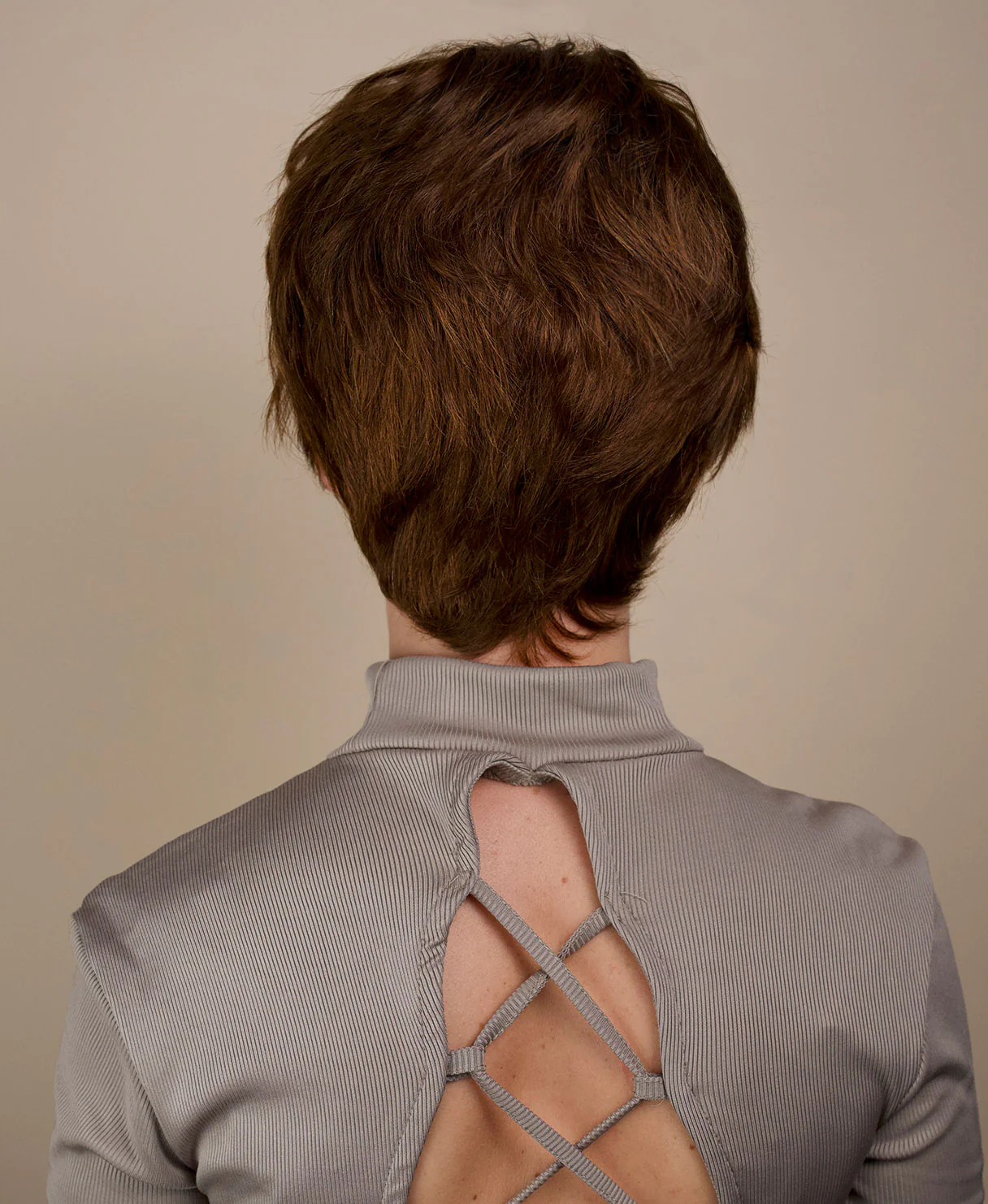 pixie cut human wig - 6" medium brown. - Image 2