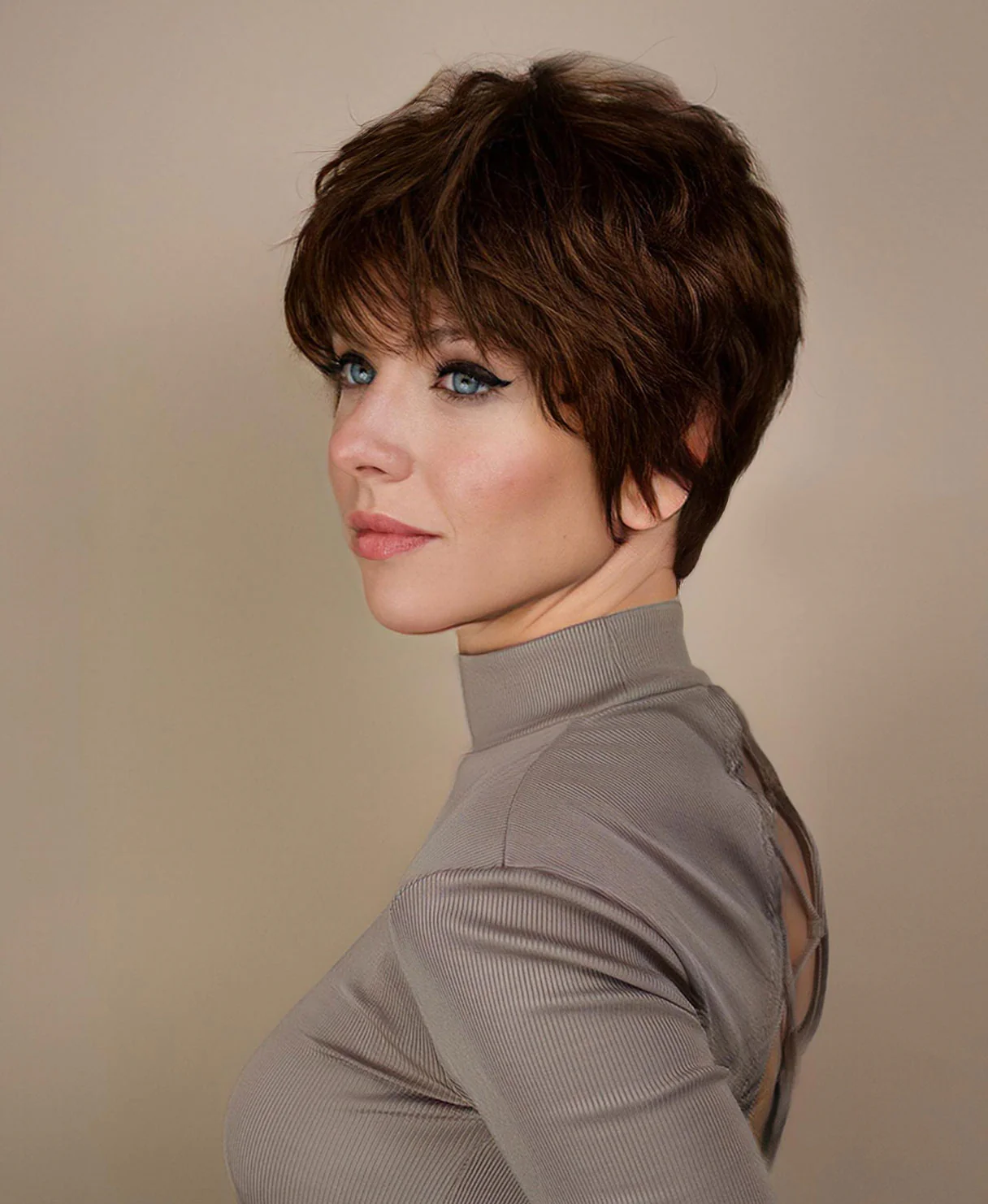 pixie cut human wig - 6" medium brown. - Image 4