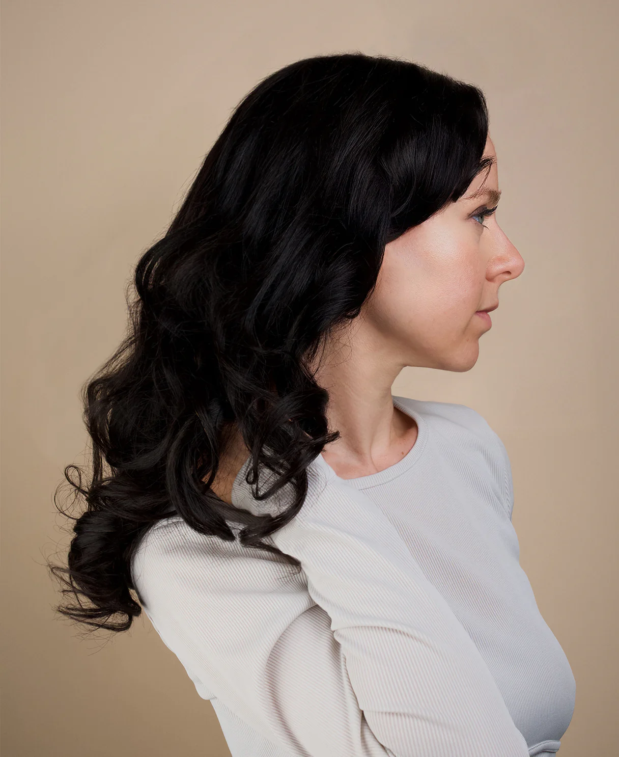 put on & go human wig blowout - 20" natural black. - Image 3