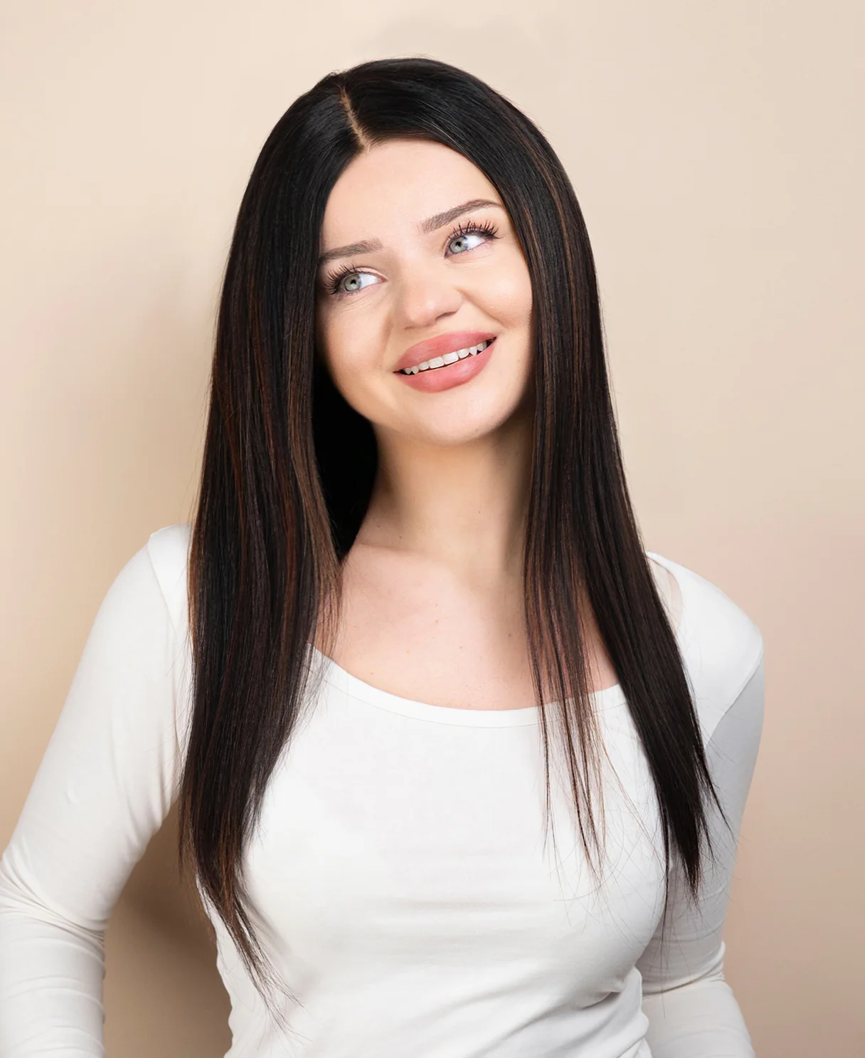 put on & go pre-cut lace human wig - 18" mocha balayage. - Image 3