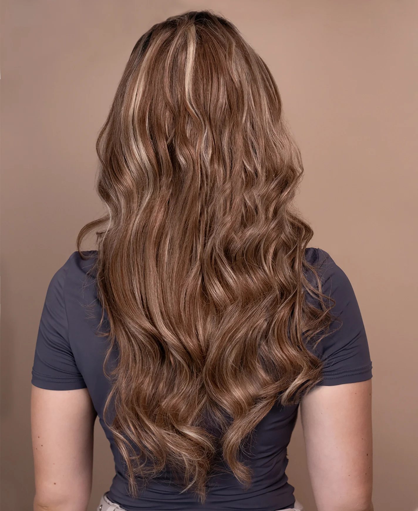 put on & go pre-cut lace wavy human wig - 24" bronzed highlights. - Image 3