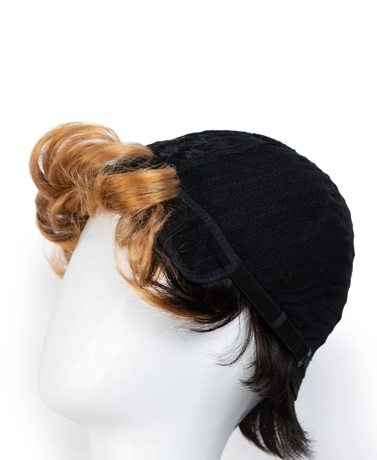 short wedge human wig - 4" rooted strawberry blonde. - Image 6