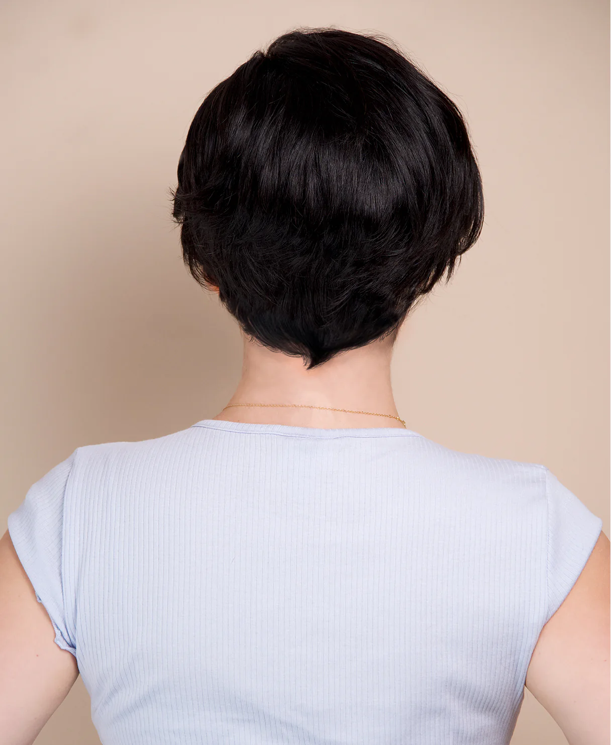 short wedge human Wig - 6” natural black. - Image 5