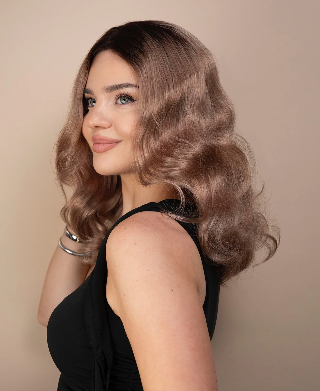 soft curls front lace wig - 14" rooted champagne blonde. - Image 3