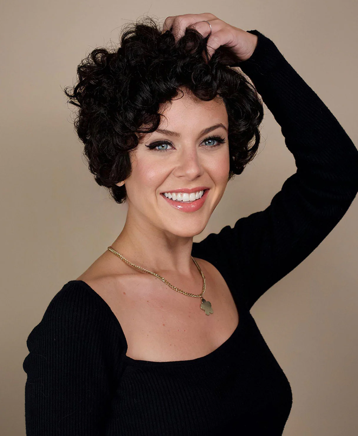 t-part curly human wig - 6" natural black. - Image 2