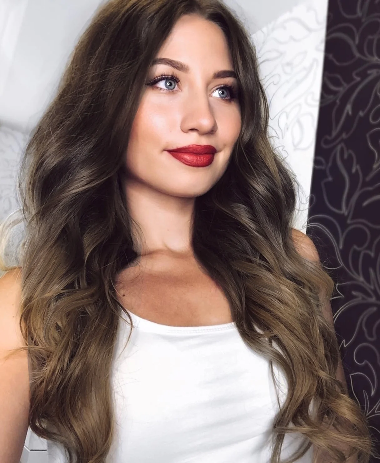 tape-in hair extensions brown melt. - Image 6