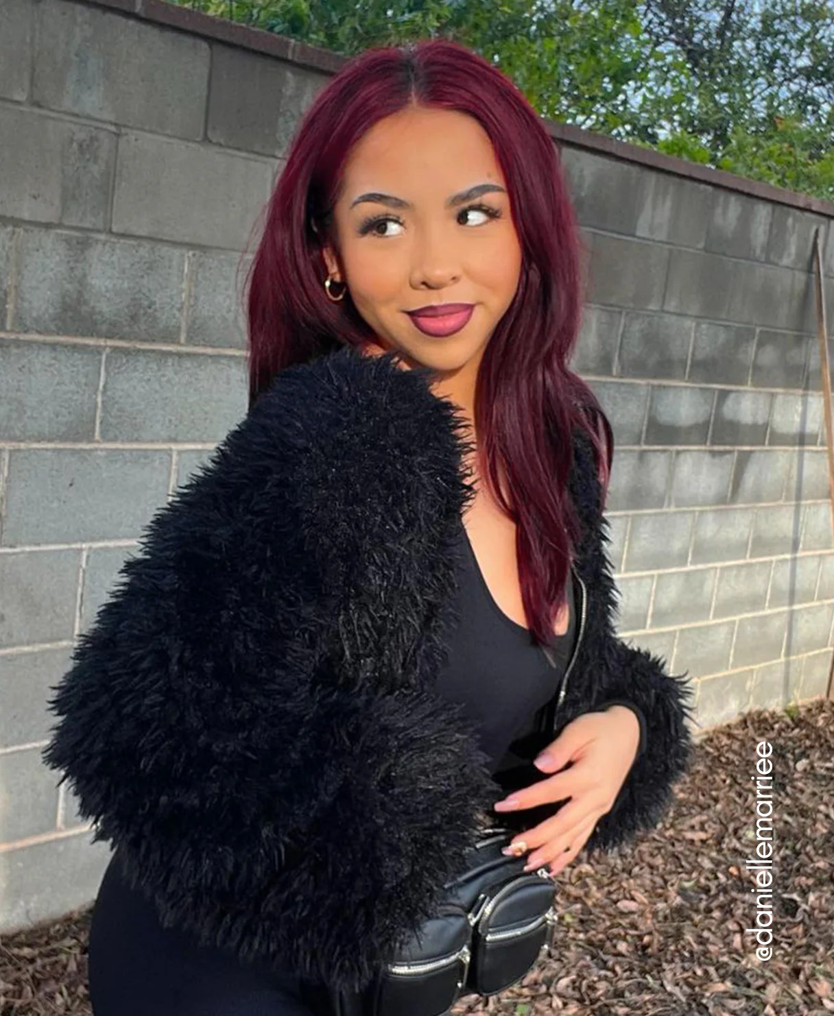tape-in hair extensions cherry red. - Image 6