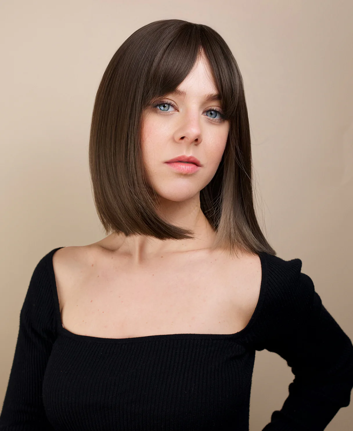vegan fiber wig - 10" brown bob with fringe and peekaboo highlights. - Image 3