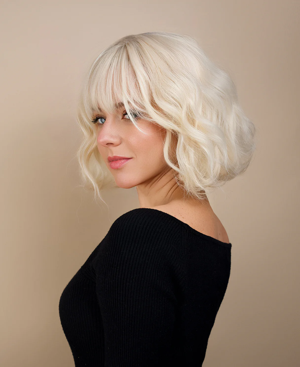 vegan fiber wig - 10" white blonde with fringe. - Image 3