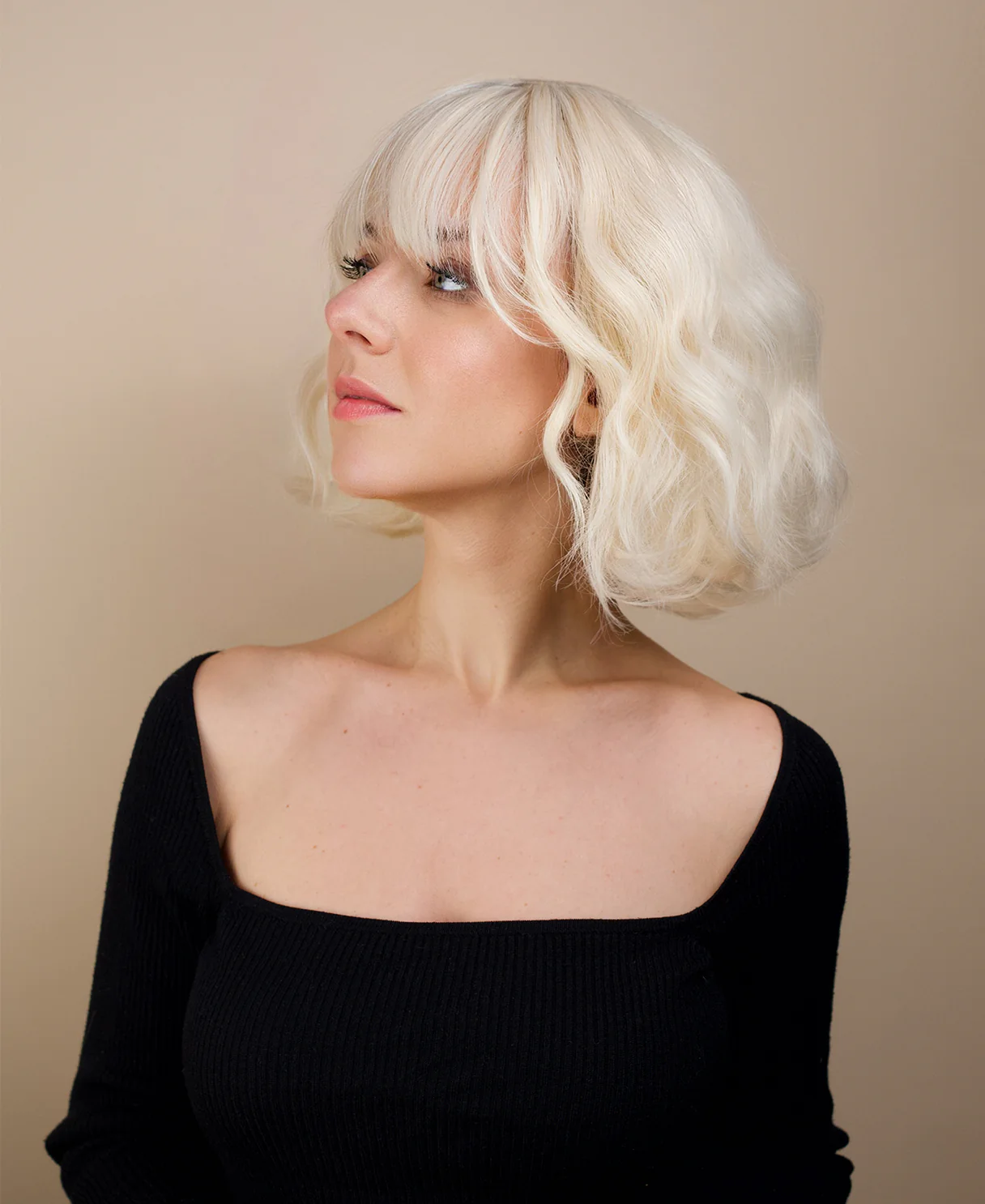 vegan fiber wig - 10" white blonde with fringe. - Image 6