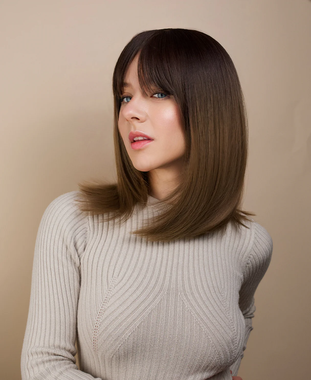 vegan fiber wig - 16" brown melt with fringe. - Image 5