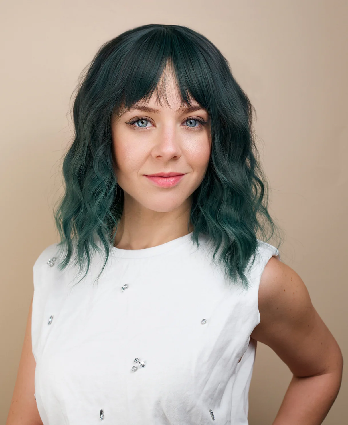 vegan fiber wig - 16" dimensional teal with fringe. - Image 3