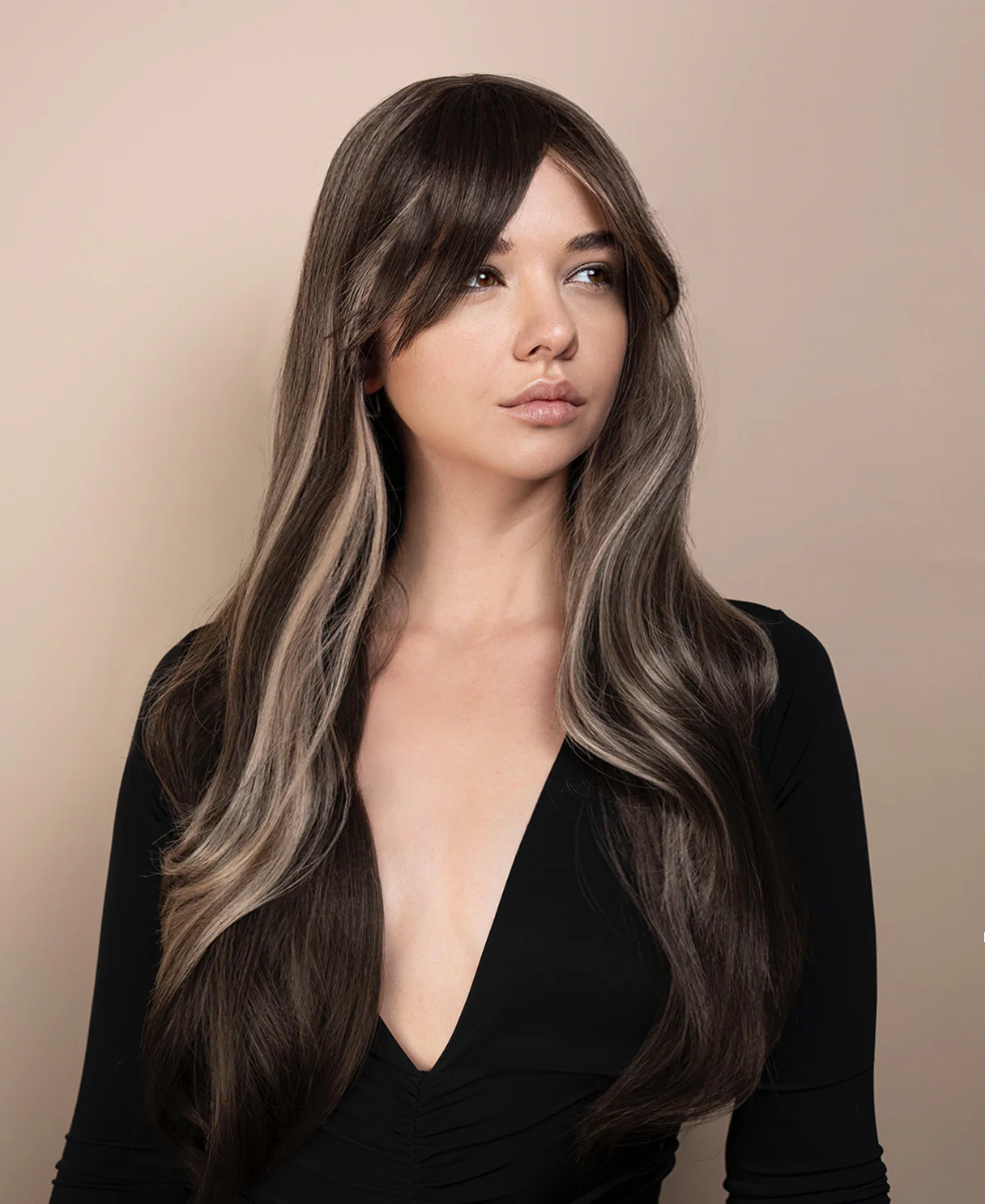 vegan fiber wig - 24" ash highlights with curtain bangs. - Image 3