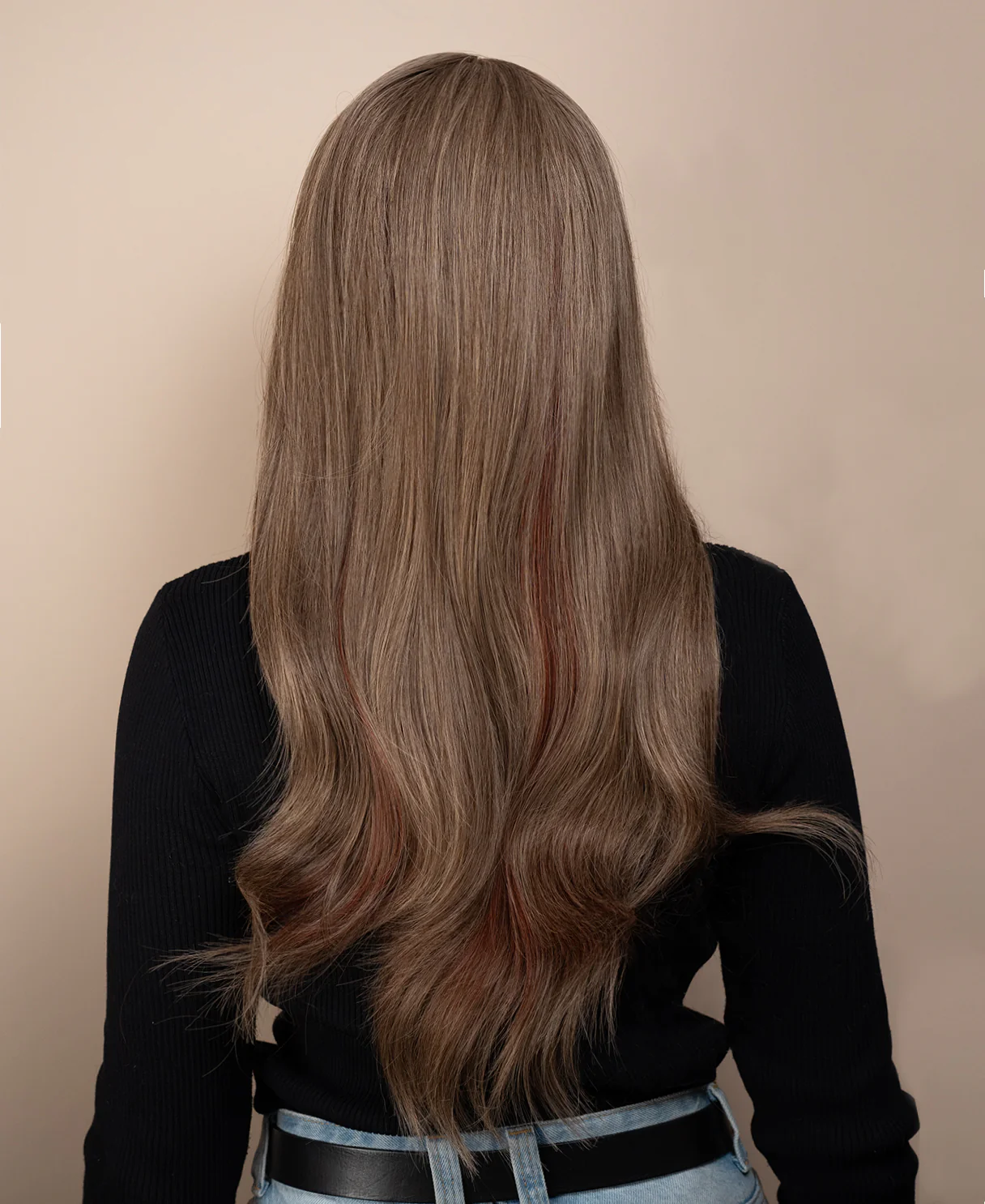 vegan fiber wig - 24" ash with red highlights and fringe. - Image 2