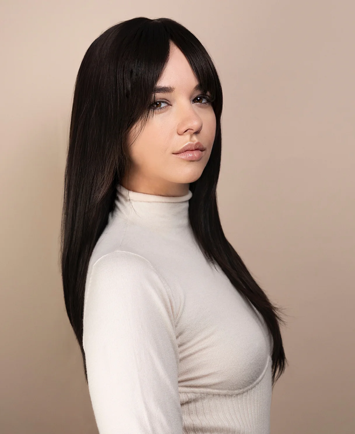 vegan fiber wig - 24" layered dark brown wig with curtain bangs. - Image 7