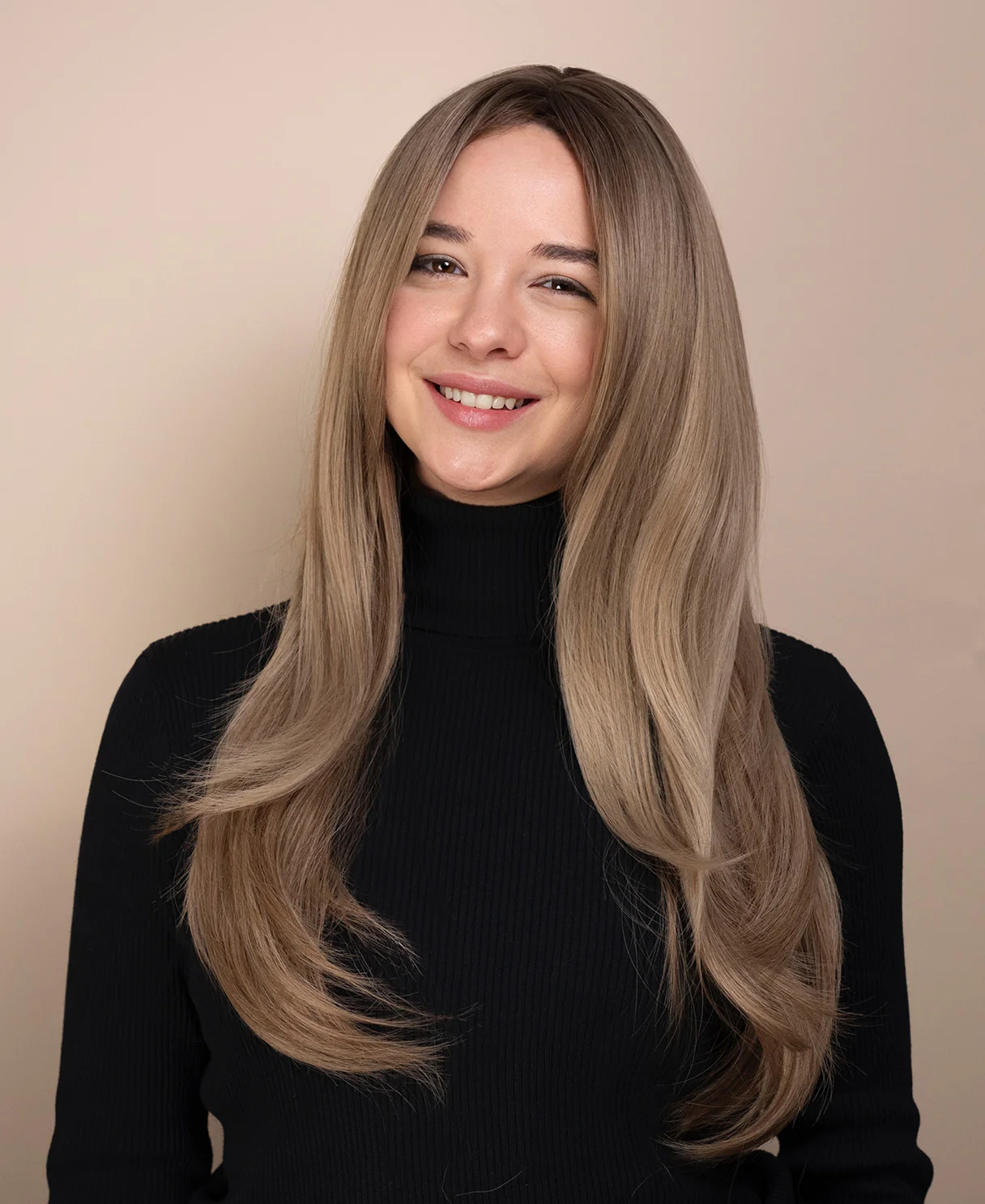 vegan fiber wig - 26" ash layered blowout. - Image 6