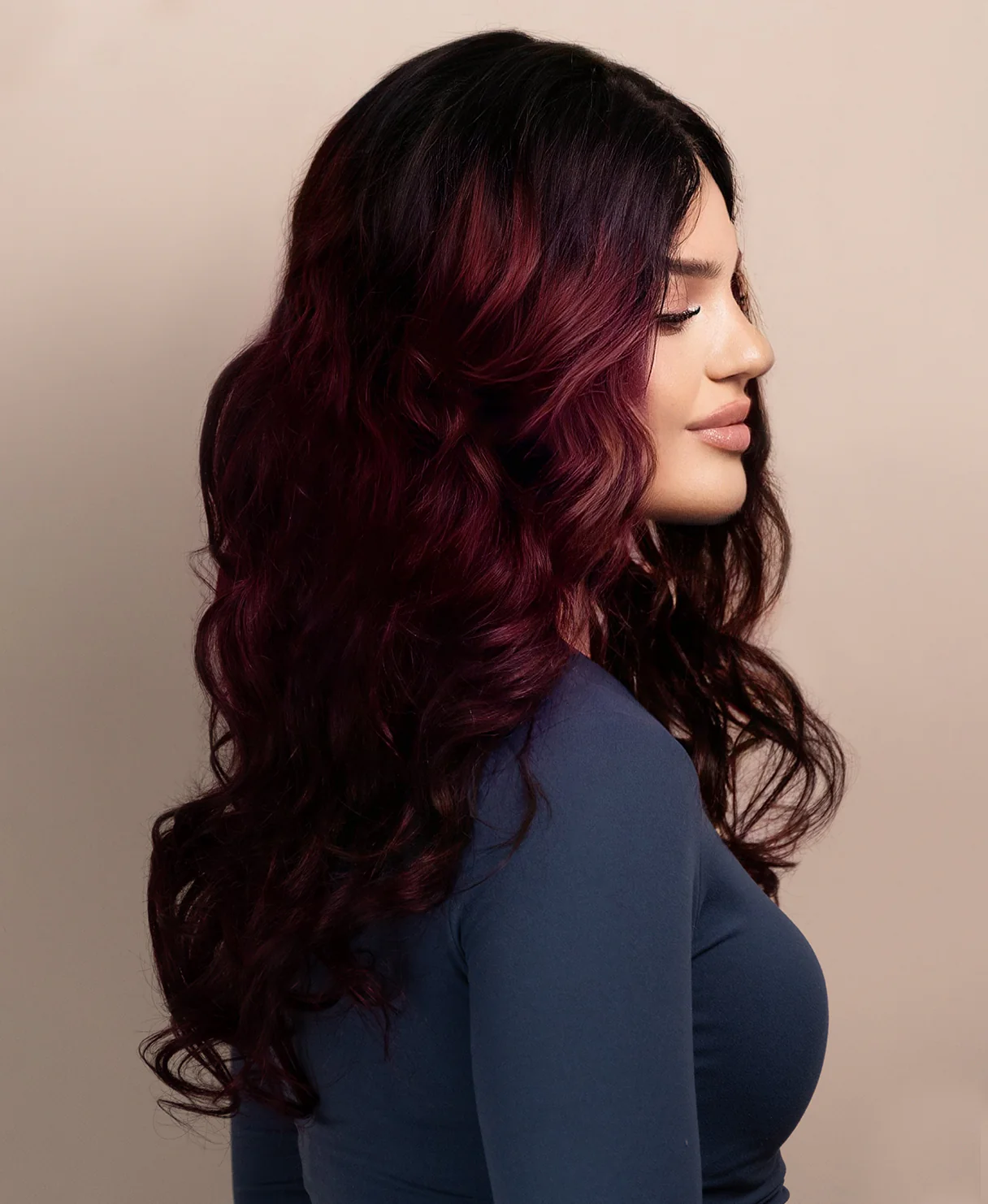 wavy human wig - 20" rooted red. - Image 3