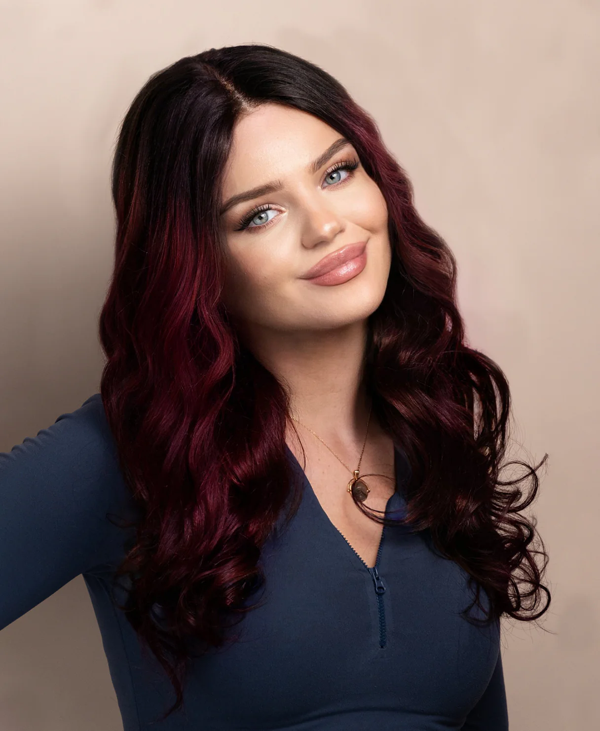 wavy human wig - 20" rooted red. - Image 4