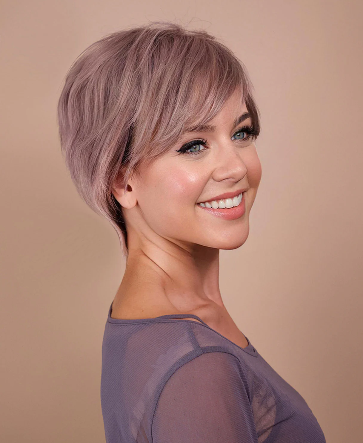 wedge cut human wig - 8" silver. - Image 4
