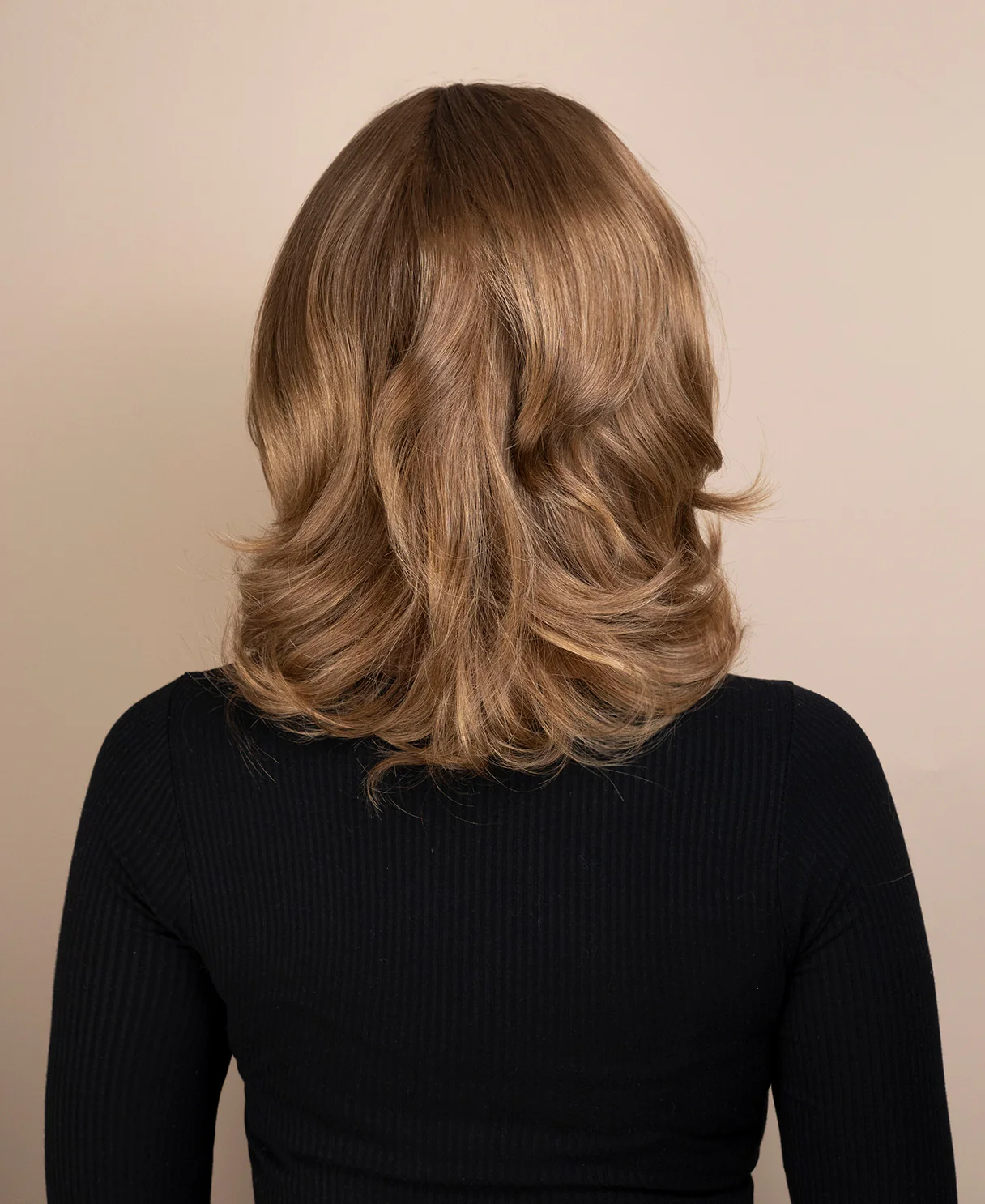 european virgin hair wig - 10" medium blonde. - Image 2
